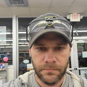 Meet your Posher, Dustin